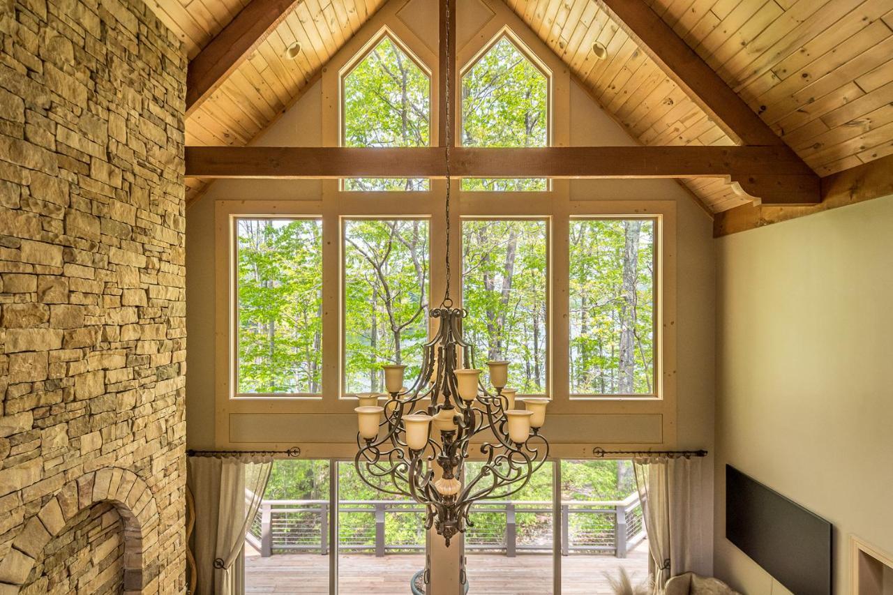 The Rusty Nail Villa McHenry Exterior photo